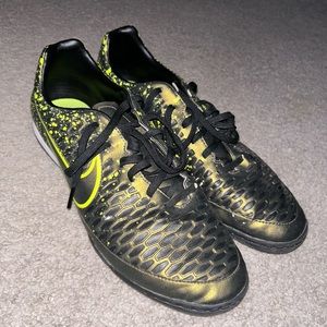 Nike Magista Indoor Soccer Shoes